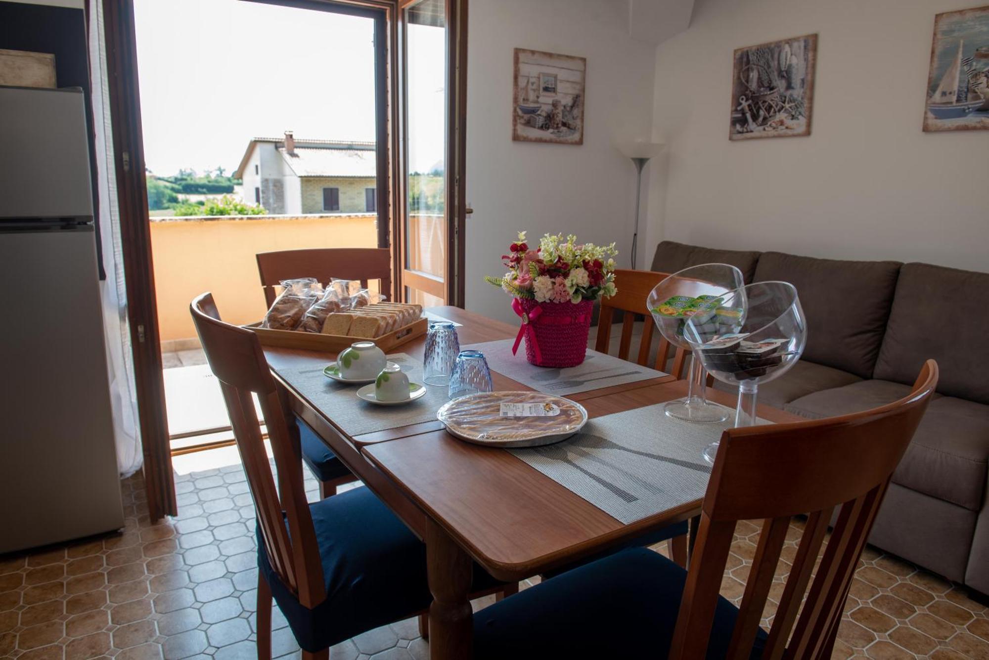 Bed and Breakfast Dolce Alba Montecastrilli Exterior foto